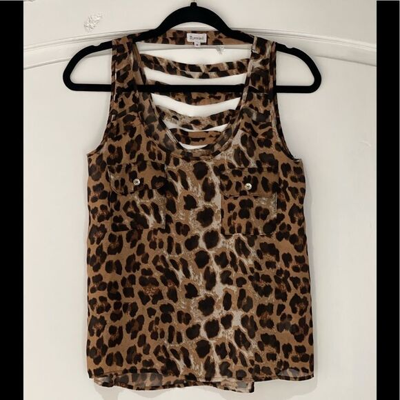 B-Envied sleeveless cheetah print blouse with front pockets - Picture 1 of 2